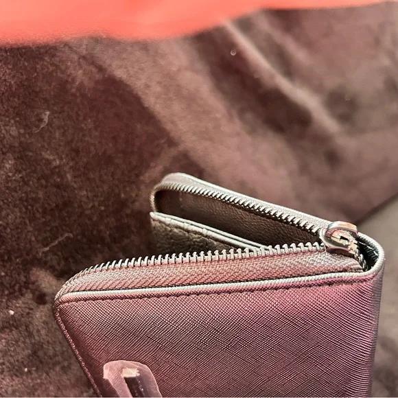 Steve Madden Elegant Black Wallet - Picture 5 of 7